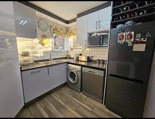 3 BEDROOM PROPERTY TO RENT IN GLEN MARAIS